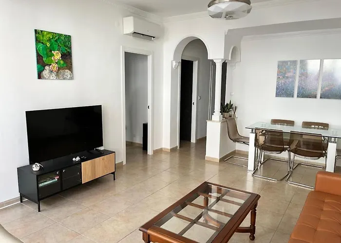 Perfect Place For Fun In The Sun! *