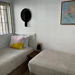 Perfect Place For Fun In The Sun! Апартаменты Фуэнхирола